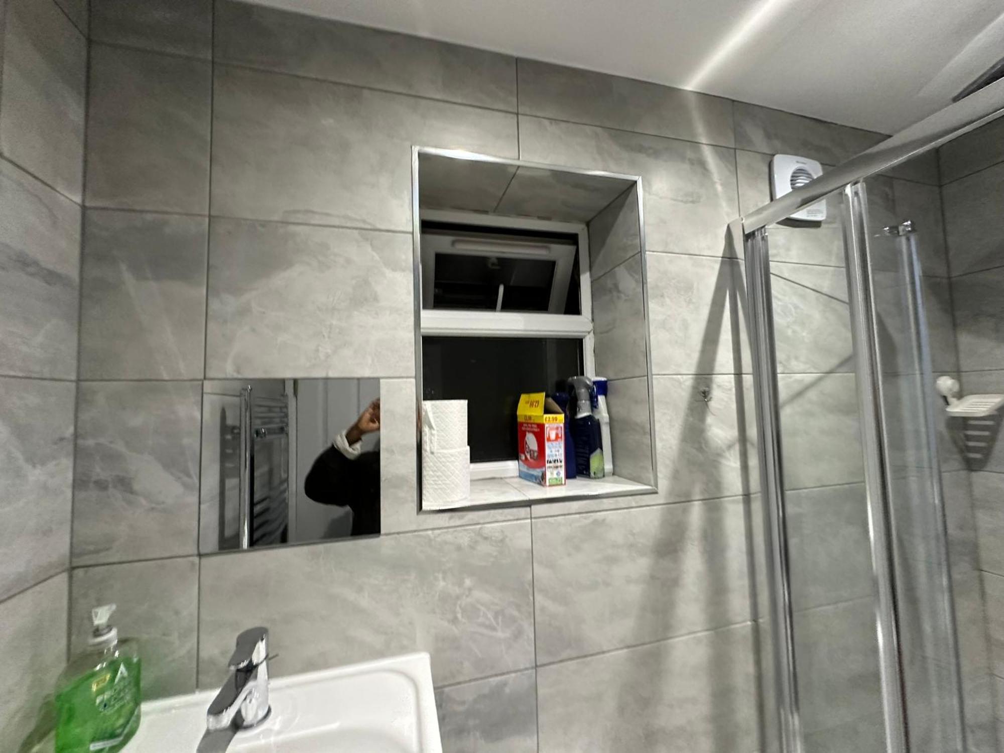 Luxury Ensuite 2Nd Studio Flat With Great Views In Keedonwood Road With Fully Own Bathroom Newly Added And Private Kitchenette 布罗姆利 外观 照片
